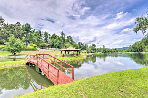 Apartamento Hendersonville Lake Apt With Dock, Deck And View!