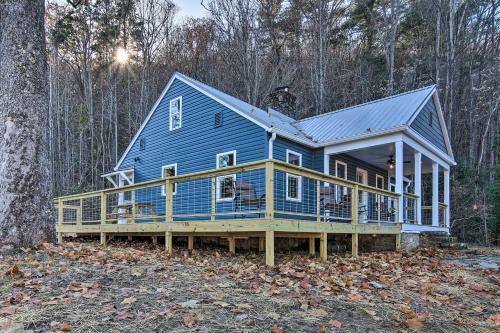 Hot Springs Home With Fire Pit And Deck, Walk To The At!