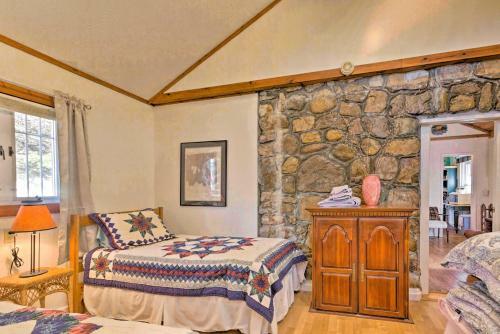 The Rock Cottage - Quiet Escape With Porch!