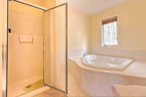 Waterfront Lake Lure Home With Loft And 2-story Deck!