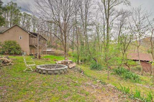 Maggie Valley Retreat With Hot Tub And Fire Pit!