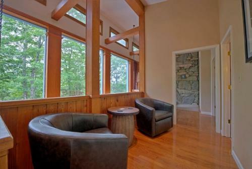 Boulder Ridge Home