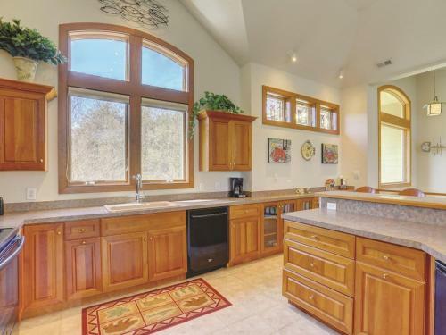 3050 - Whispering Pines