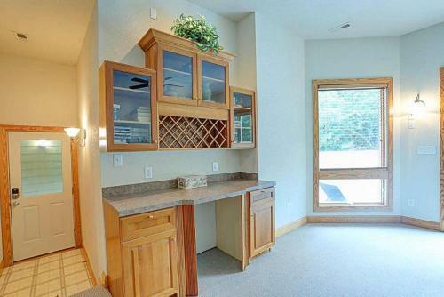 3050 - Whispering Pines
