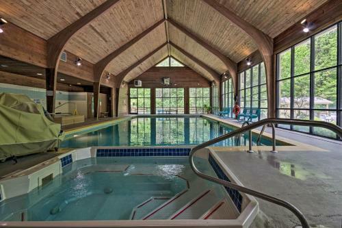 Private Sapphire Valley Resort Cabin With Mtn Views!