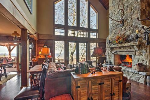 Luxury Sapphire Cabin Mtn Views And Resort Access!
