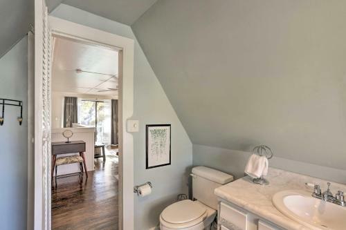 Coastal, Walkable Home In Historic Southport!