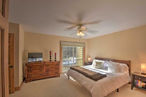 Updated Sapphire Resort Cottage, Walk To Ski Slope
