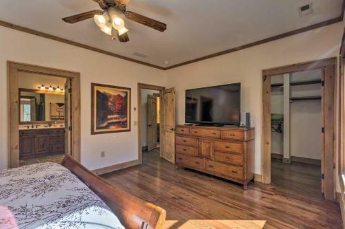 Lavish Sapphire Valley Home Ski, Swim, Golf!