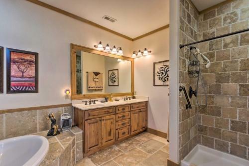 Lavish Sapphire Valley Home Ski, Swim, Golf!