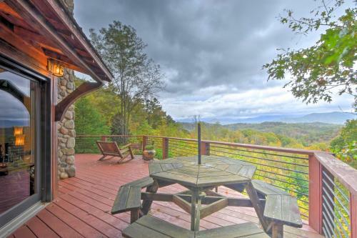 Secluded Nantahala Forest Refuge With Mountain Views