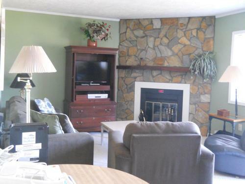 Sugar Ski & Country Club Unit 313