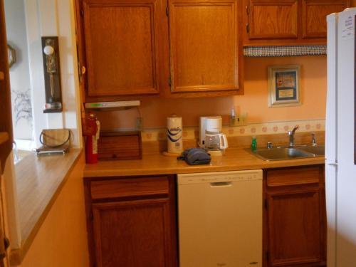 Sugar Ski & Country Club Unit 211