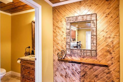 Remodeled Swannanoa Cottage With Sauna, Yardandfire Pit