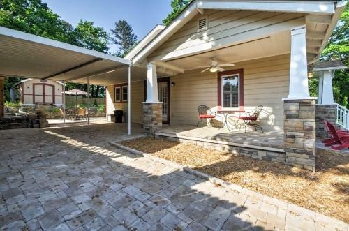 Remodeled Swannanoa Cottage With Sauna, Yardandfire Pit