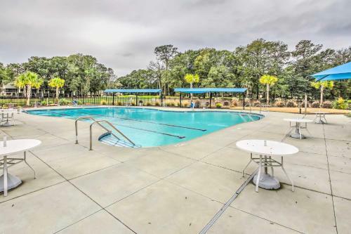 Apartamento Step-free Condo With Pool, 2 Mi To Sunset Beach
