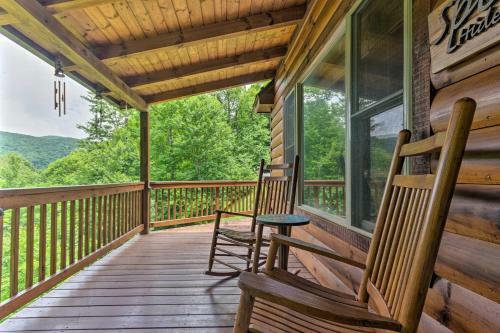 Luxe Mtn-view Maggie Valley Home With 2 Decks!