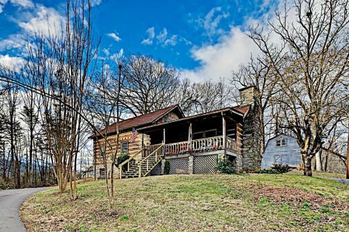 Amazing 2-acre Retreat - Office, Gazebo & Fire Pit Home