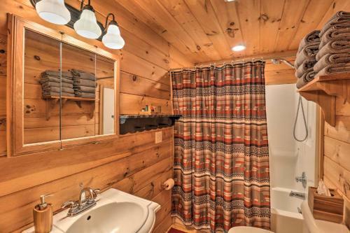 Summits End Hideaway With Grill And Hot Tub!