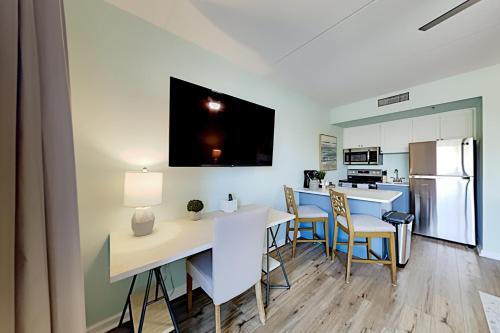 Apartamento Historic River-view Condo - Walkable Locale