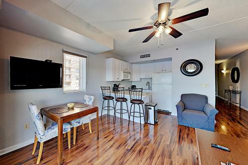 Apartamento New Listing! Walkable Historic District Condo Condo
