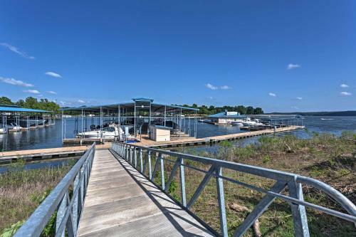 Updated Grand Lake Cottage With Patio And Pool Access!