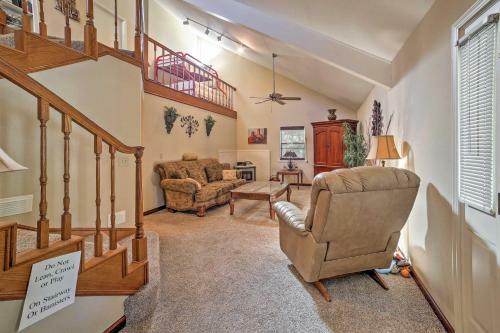 Tahlequah Duplex With Screened-in Porch And Fire Pit!