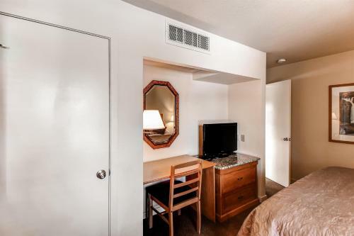 Apartamento Bend Condo With Deck, Resort-style Amenities And Views!