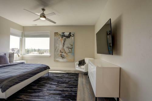 Ruby Peak Spacious & Comfortable Home - 30 Day Minimum Home