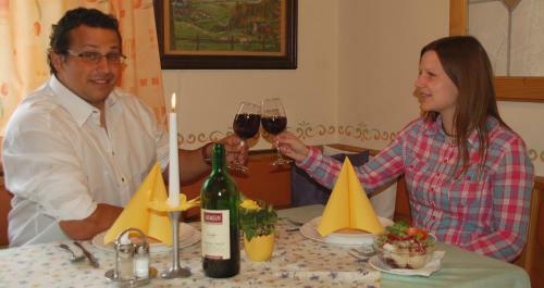 Hostal Gasthof Trattner Pension Waldhof