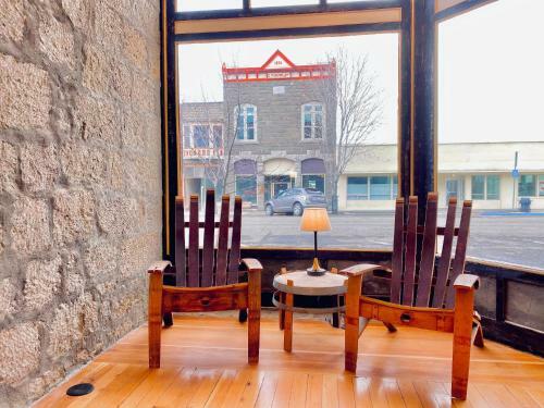 Luxury 2bedrooms 2kingbeds Historic Building