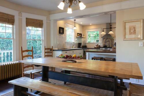 Cascade Chic Home