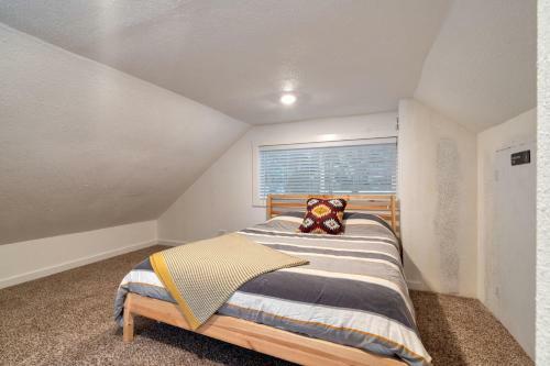 Riverbend Cabins #1-3 - Close To Ski Slopes!