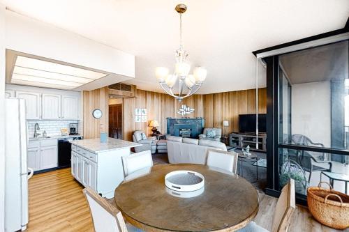 2 Bed 2 Bath Apartment In Sand And Sea Condos