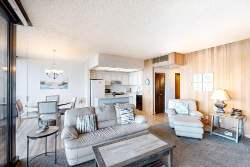 2 Bed 2 Bath Apartment In Sand And Sea Condos