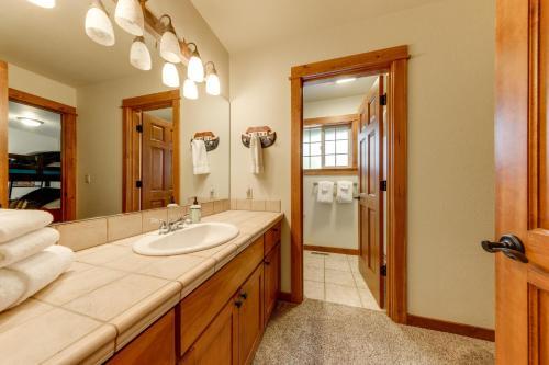 3 Hummingbird Lane