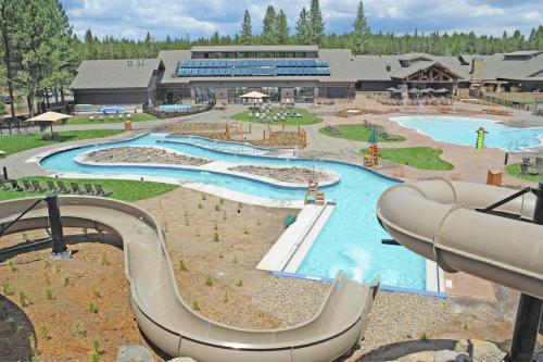 New Listing! Sunriver Gem On Woodlands Golf Course Home
