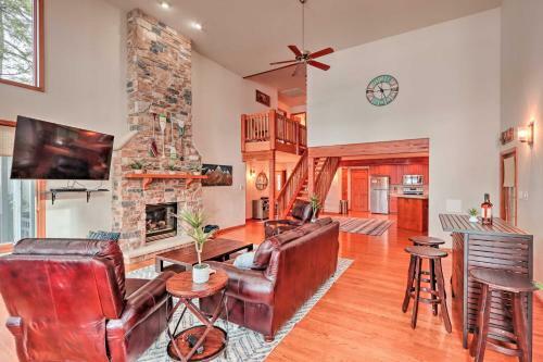 Luxe Escape On Lake Towamensing With Game Room!