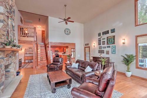 Luxe Escape On Lake Towamensing With Game Room!