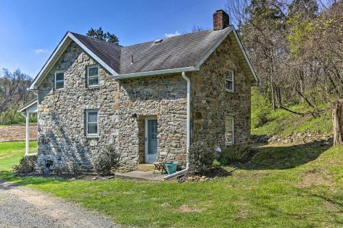Idyllic Hellertown Cottage Patio And Fire Pit!