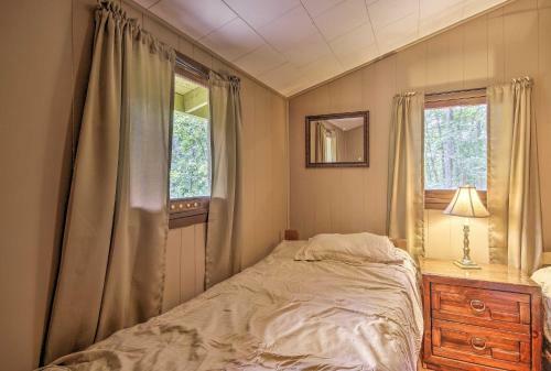 Cabin With Deck And Ranch - 1 Mi To Raystown Lake!