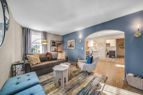Luxury Apartment In Historic Carriage House