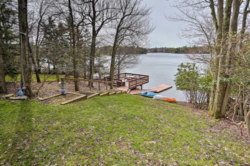Lakefront Home With Boats And Dock, 8 Mi To Camelback!