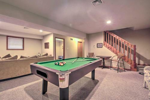Lake Harmony Home With Hot Tub, Deck And Game Room