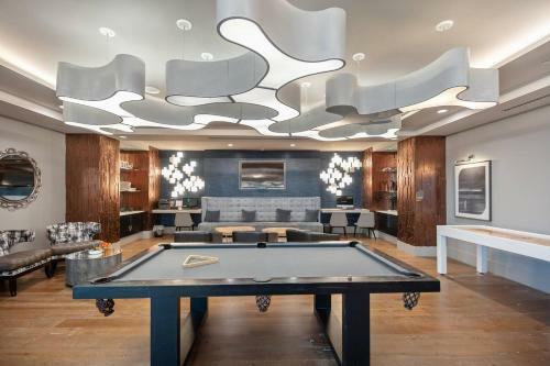 Apartamento Luxury Retreat + Amenitized Building