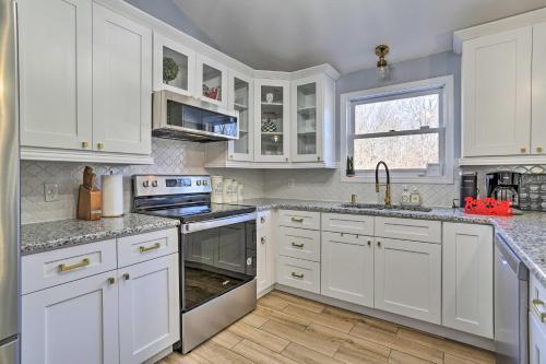 Amenity-packed Mtn Home With Hot Tub And Fire Pit