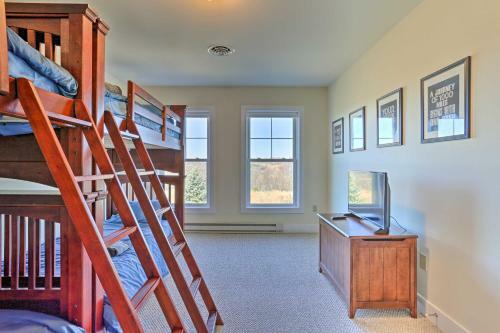 Slopeside Townhome Wfh, Ski, Dine And Hike!
