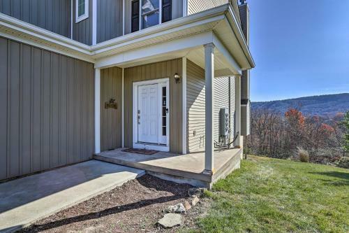 Slopeside Townhome Wfh, Ski, Dine And Hike!