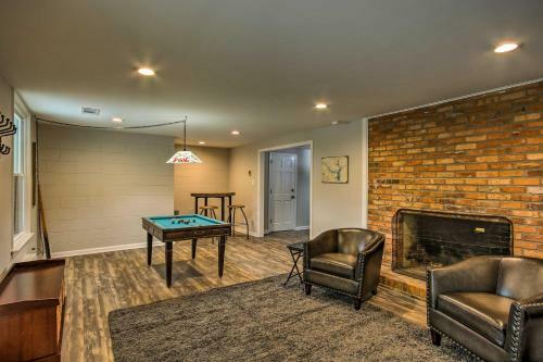 Renovated Lakefront Home With Dock - 11 Mi To Clemson