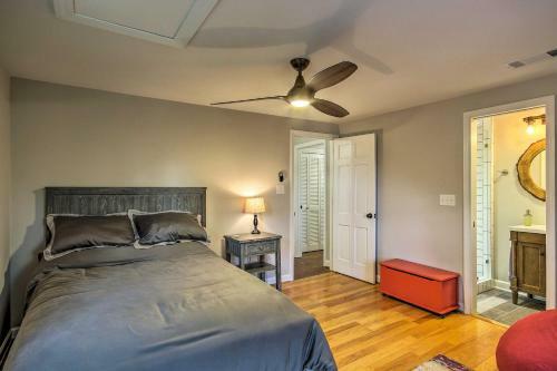 Renovated Lakefront Home With Dock - 11 Mi To Clemson